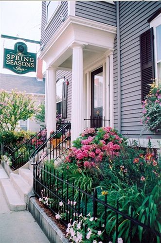 The Spring Seasons Inn Newport Exterior foto